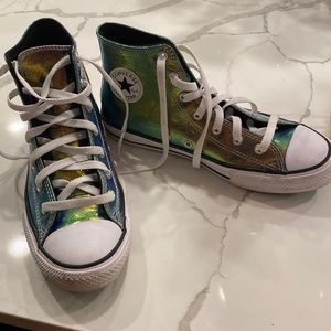Iridescent size 6 converse sneakers!